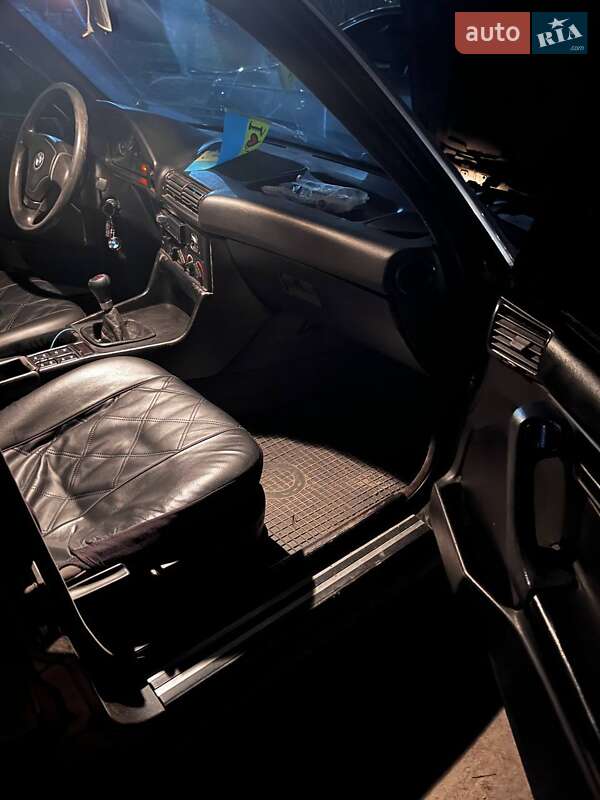 Седан BMW 5 Series 1989 в Днепре