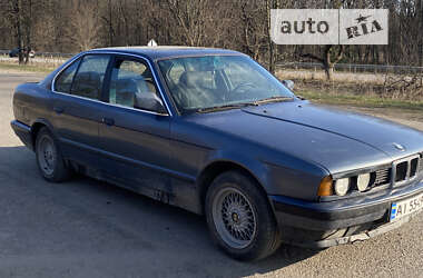 Седан BMW 5 Series 1990 в Городищеві