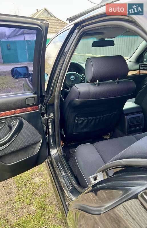 Седан BMW 5 Series 2000 в Тетиеве