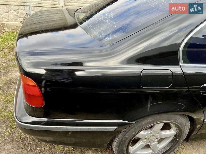 Седан BMW 5 Series 2000 в Тетиеве