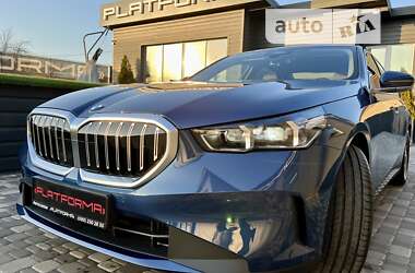 Седан BMW 5 Series 2023 в Києві