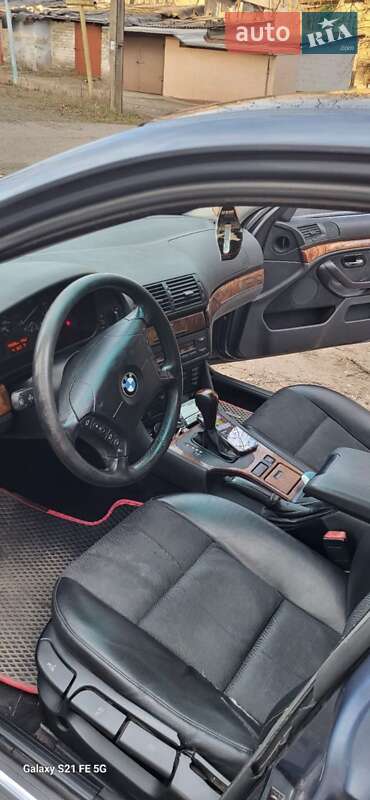 Седан BMW 5 Series 2000 в Кривому Розі