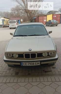 Седан BMW 5 Series 1989 в Кельменцах