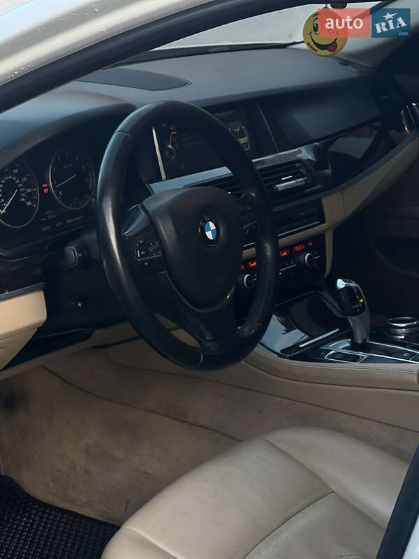 Седан BMW 5 Series 2014 в Львове