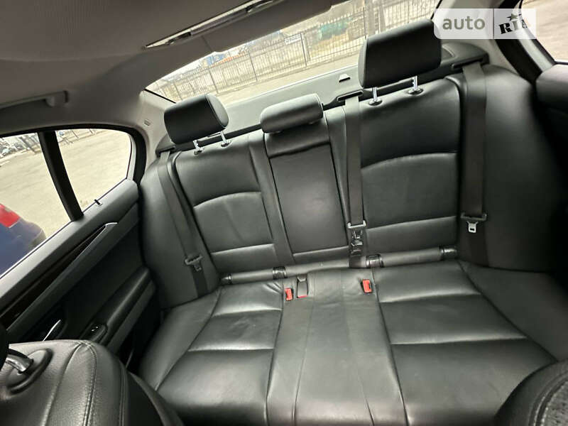 Седан BMW 5 Series 2014 в Чернигове