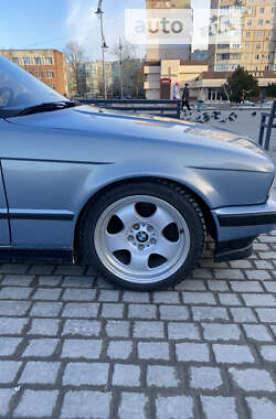 Седан BMW 5 Series 1990 в Полтаве