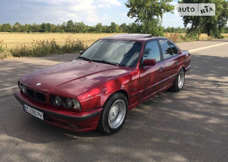 Седан BMW 5 Series 1995 в Кривом Роге
