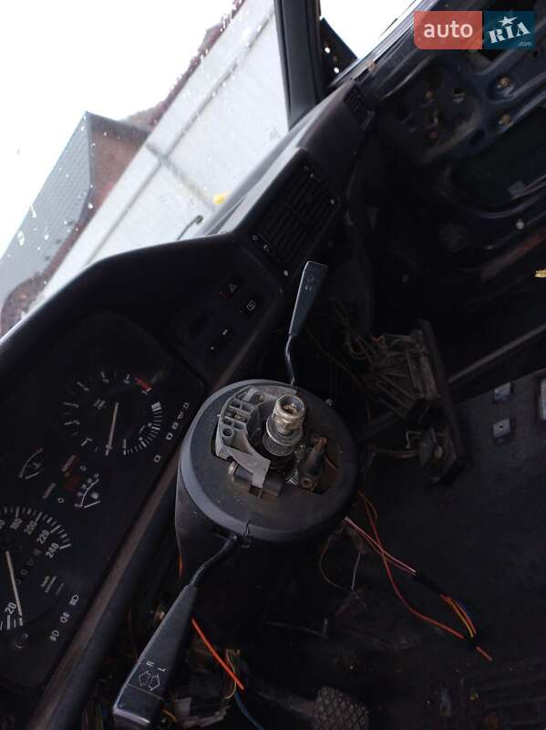 Седан BMW 5 Series 1987 в Богородчанах