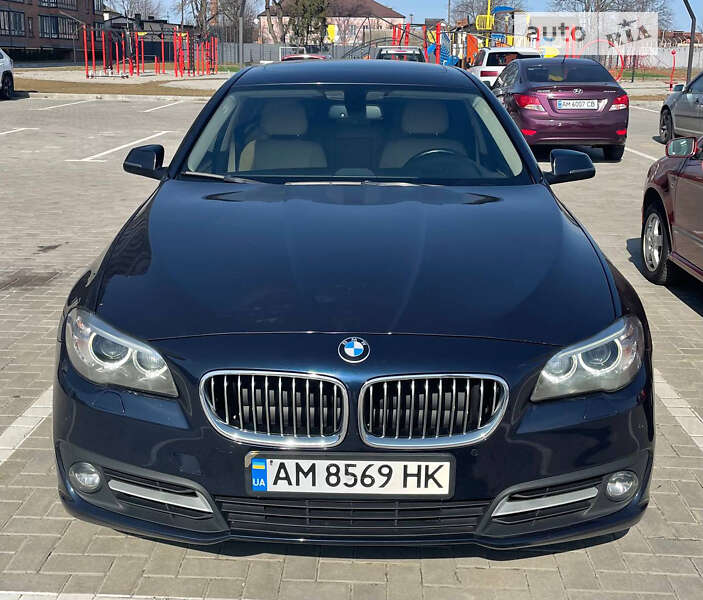 Седан BMW 5 Series 2015 в Житомирі