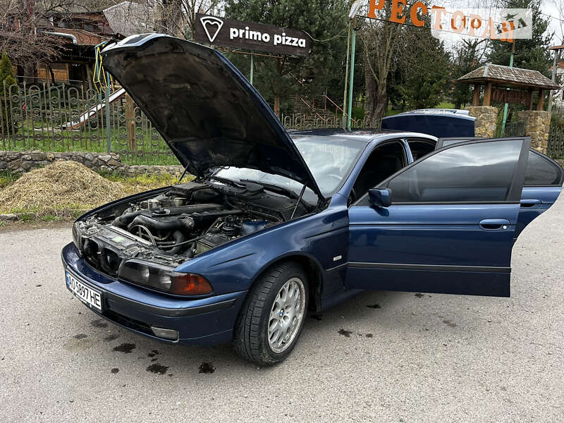 Седан BMW 5 Series 1998 в Тячеве