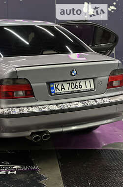 Седан BMW 5 Series 1996 в Киеве