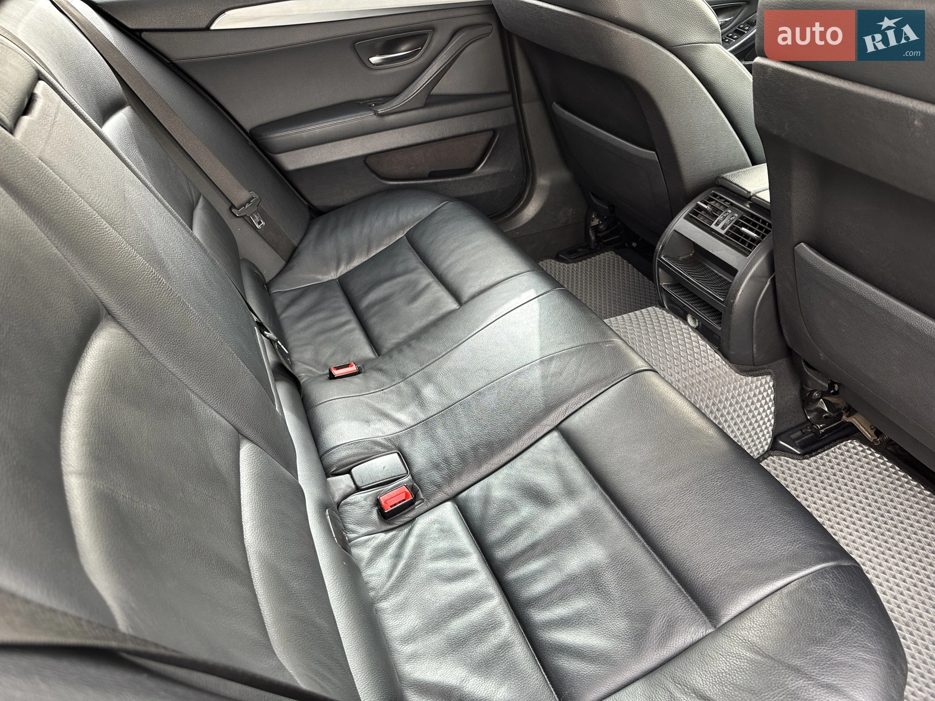 2010 BMW 5er - мініатюра 17