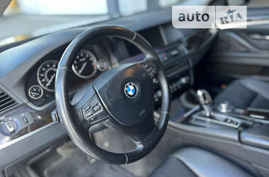 Седан BMW 5 Series 2010 в Ровно