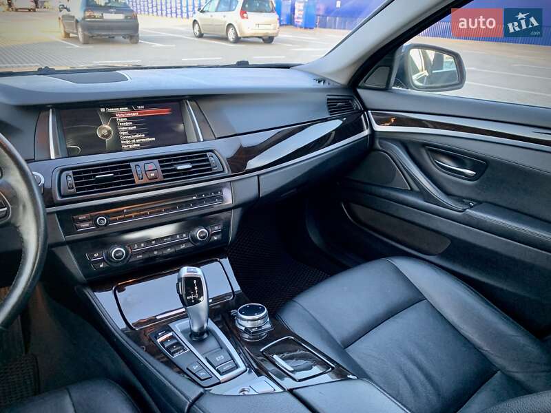 Седан BMW 5 Series 2014 в Нововолынске