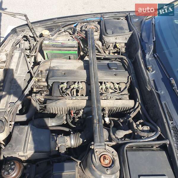 Седан BMW 5 Series 1989 в Борисполе