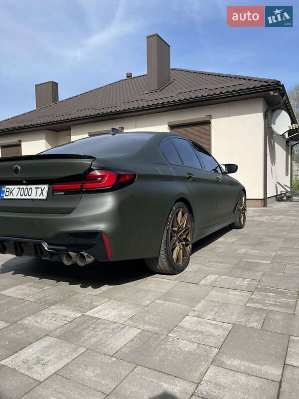 Седан BMW 5 Series 2017 в Ровно