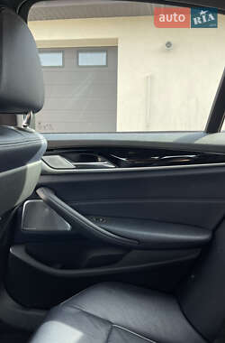 Седан BMW 5 Series 2017 в Ровно