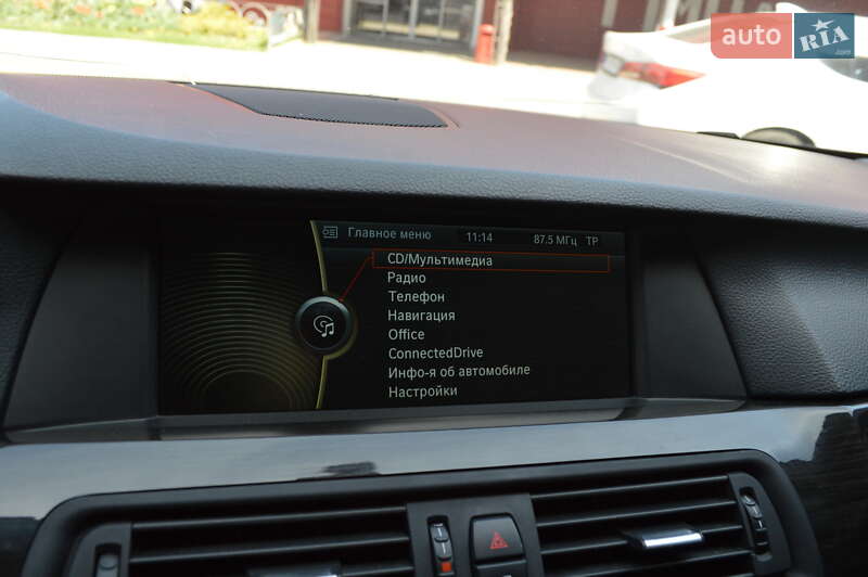 Седан BMW 5 Series 2011 в Львове