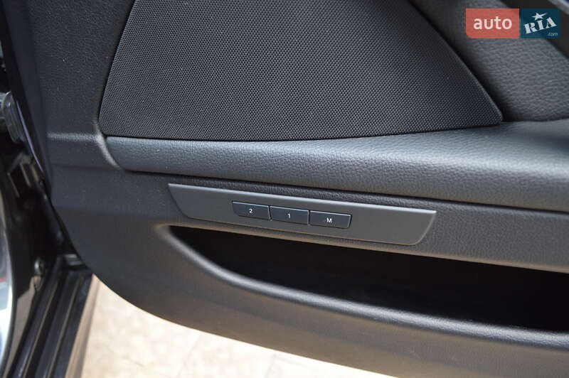 Седан BMW 5 Series 2011 в Львове