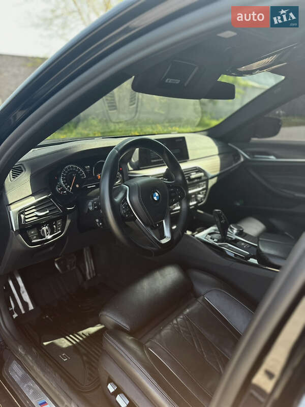 Седан BMW 5 Series 2018 в Измаиле