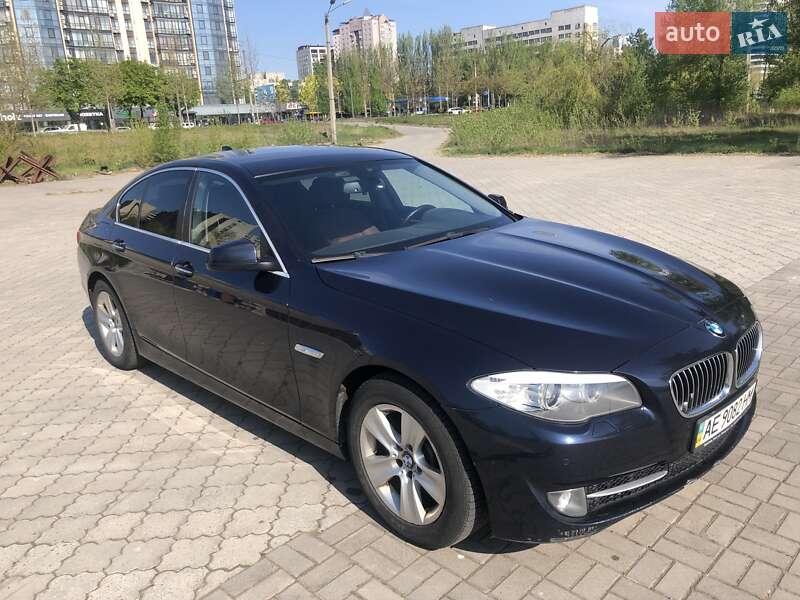 Седан BMW 5 Series 2013 в Дніпрі