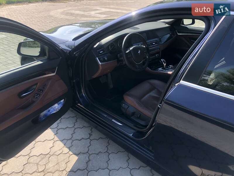 Седан BMW 5 Series 2013 в Дніпрі