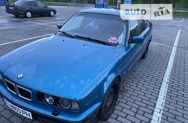 Седан BMW 5 Series 1991 в Дубні