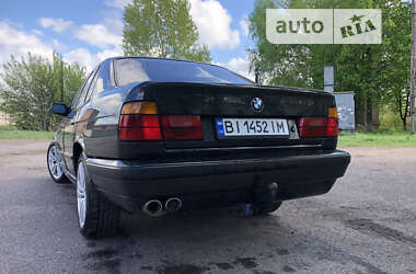 Седан BMW 5 Series 1988 в Пирятине