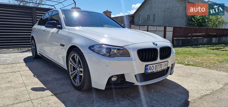 Седан BMW 5 Series 2016 в Тячеві