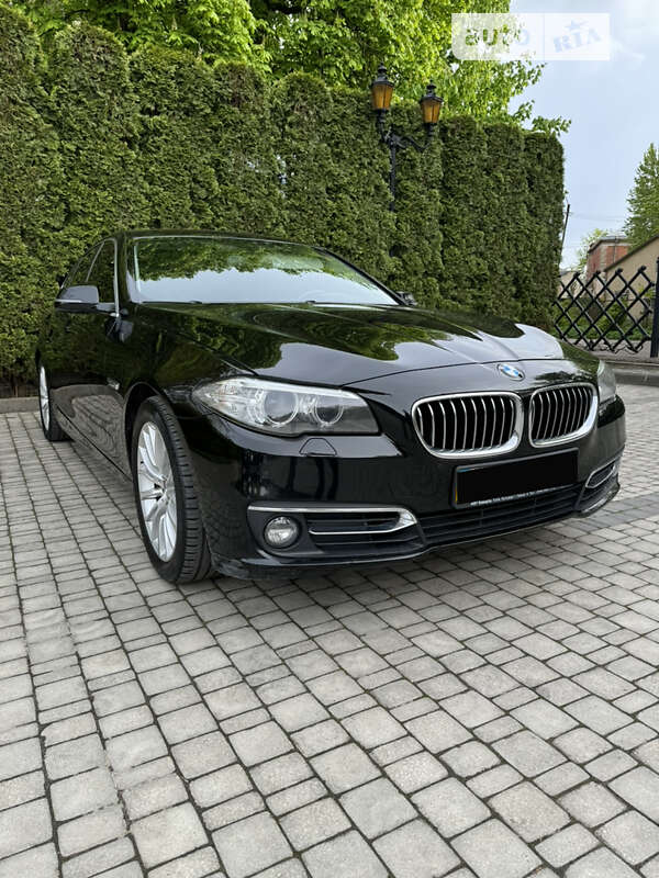 Седан BMW 5 Series 2013 в Львове