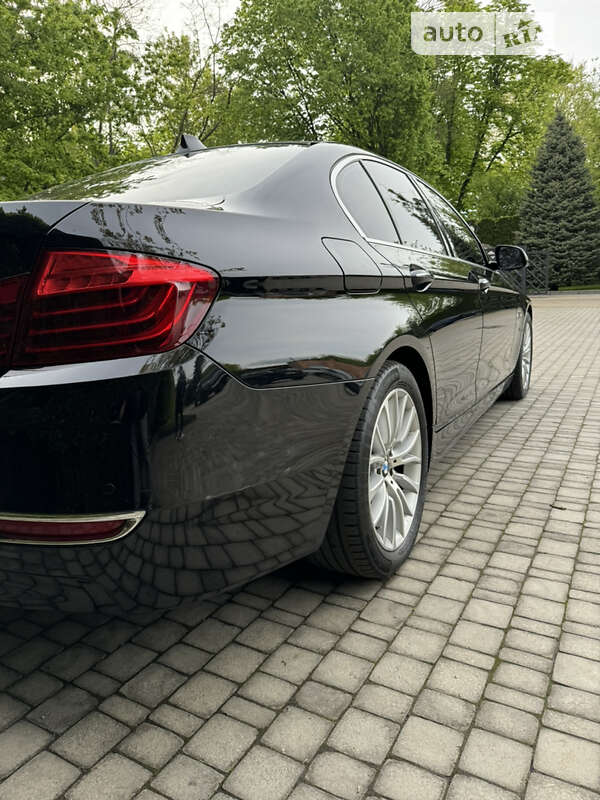 Седан BMW 5 Series 2013 в Львове