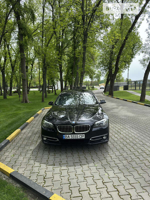 Седан BMW 5 Series 2015 в Олександрії