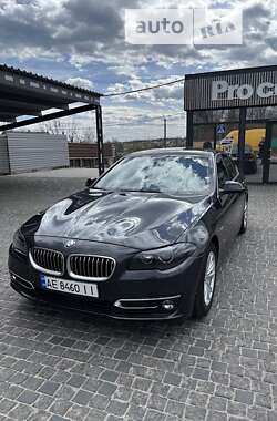 Седан BMW 5 Series 2015 в Кам'янському