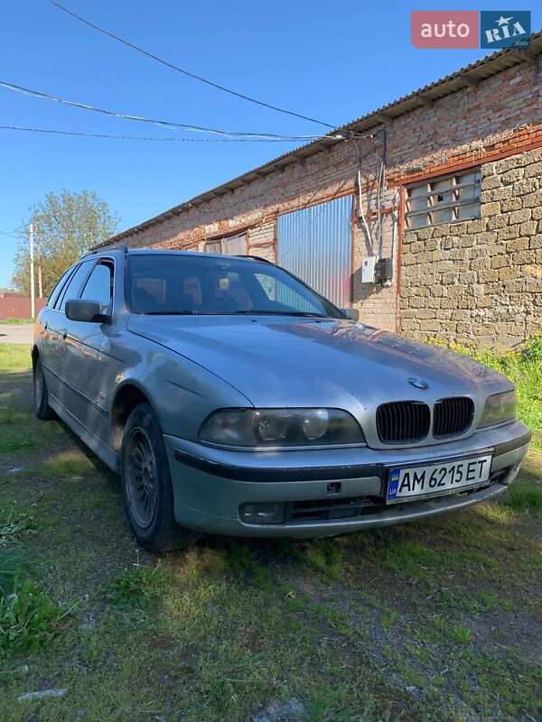 Універсал BMW 5 Series 1998 в Звягелі