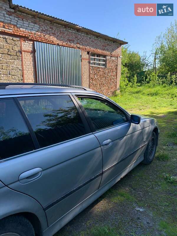 Універсал BMW 5 Series 1998 в Звягелі