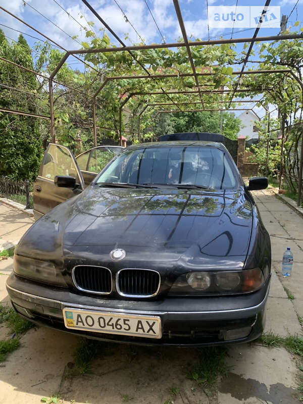 Седан BMW 5 Series 1998 в Ужгороді
