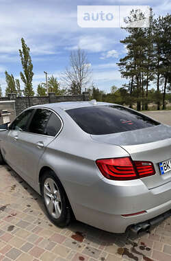 Седан BMW 5 Series 2012 в Владимирце