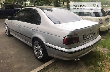 Седан BMW 5 Series 2003 в Черноморске
