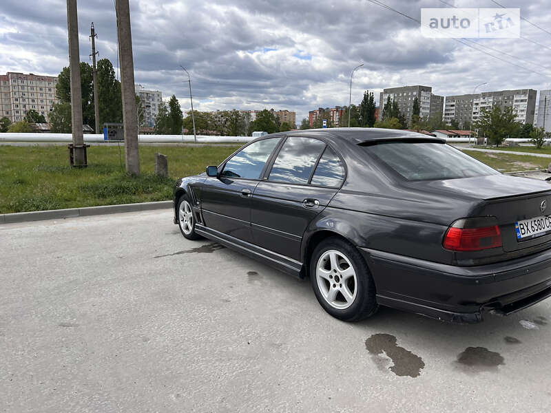 Седан BMW 5 Series 1997 в Нетешине