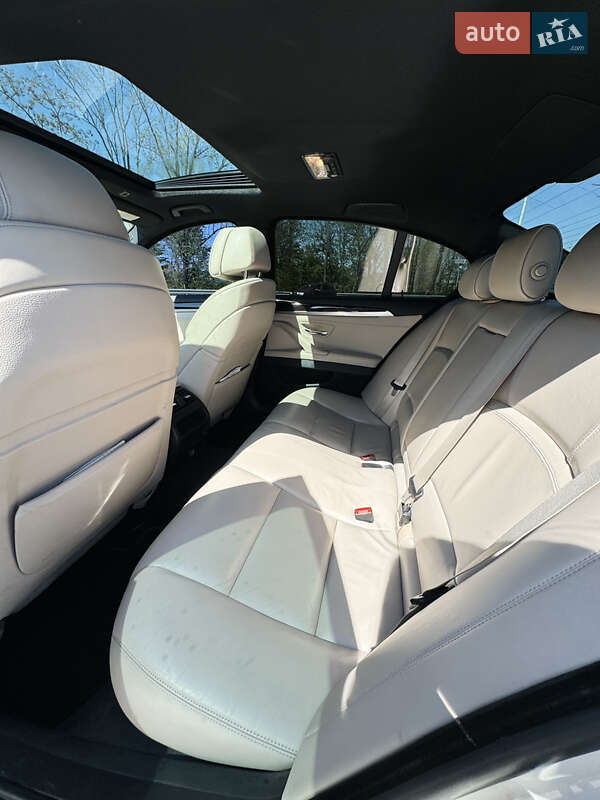 Седан BMW 5 Series 2013 в Виннице