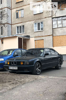 Седан BMW 5 Series 1989 в Харкові