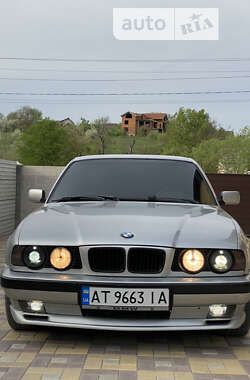 Седан BMW 5 Series 1991 в Калуші