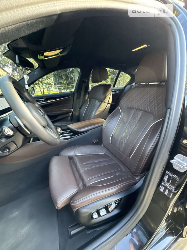 Седан BMW 5 Series 2018 в Виннице