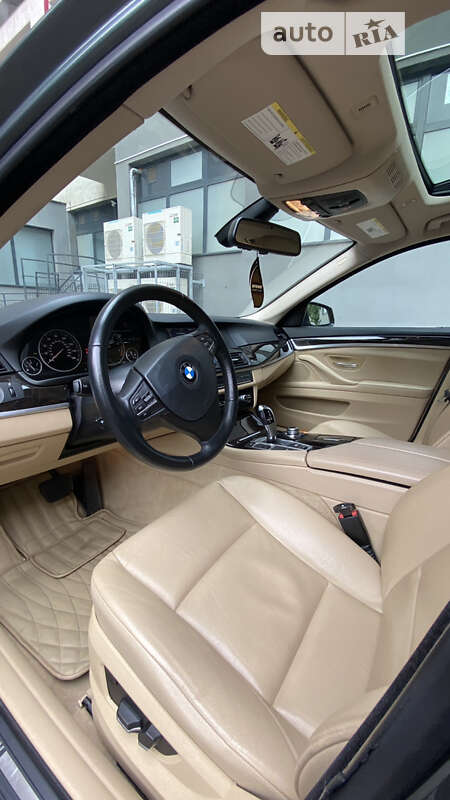 Седан BMW 5 Series 2011 в Одессе