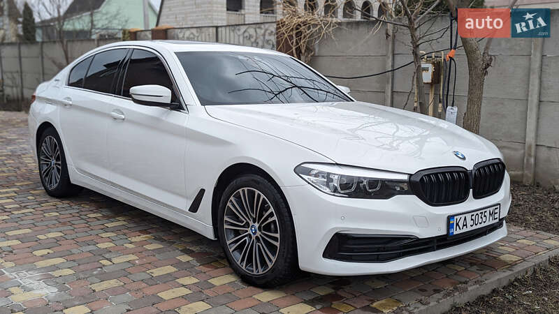 Седан BMW 5 Series 2019 в Киеве