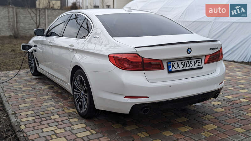 Седан BMW 5 Series 2019 в Киеве