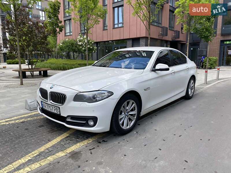 Седан BMW 5 Series 2016 в Києві