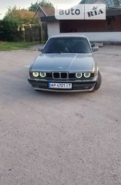 Седан BMW 5 Series 1990 в Запорожье