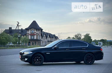 Седан BMW 5 Series 2012 в Львове