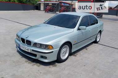 Седан BMW 5 Series 2000 в Полонном